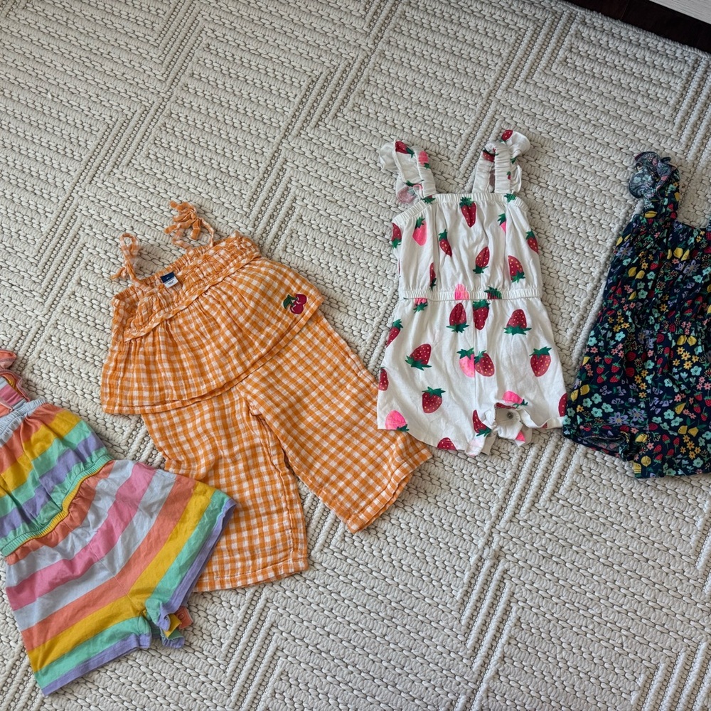 Old Navy toddler girl two piece and rompers size 2T